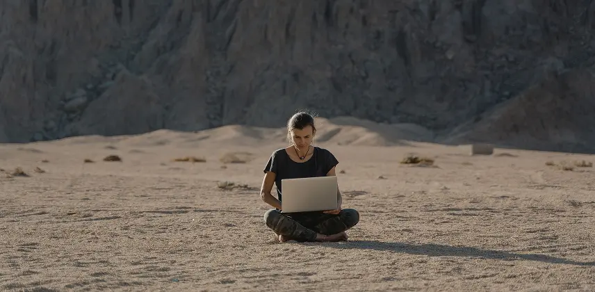 The New Digital Nomads: Why Wealthy Professionals Are Traveling Differently